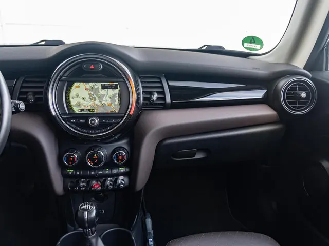 MINI 3-Deurs Cooper 2018 Benzine 9