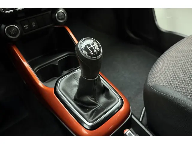 Suzuki Ignis 1.2 Stijl Smart Hybrid 2018 Benzine 25