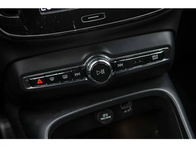 Volvo XC40 1.5 T2 R-Design 2021 Benzine 25