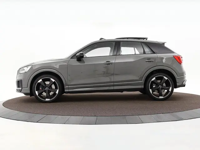 Audi SQ2 SQ2 2.0 TFSI 300pk S-tronic 2019 Benzine 25