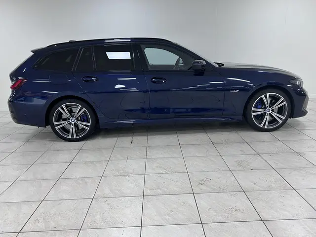 BMW 3 Serie Touring 330e xDrive 2022 Hybride Benzine 17
