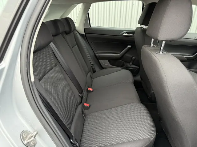 Volkswagen Polo 1.0 Comfortline 2017 Benzine 30