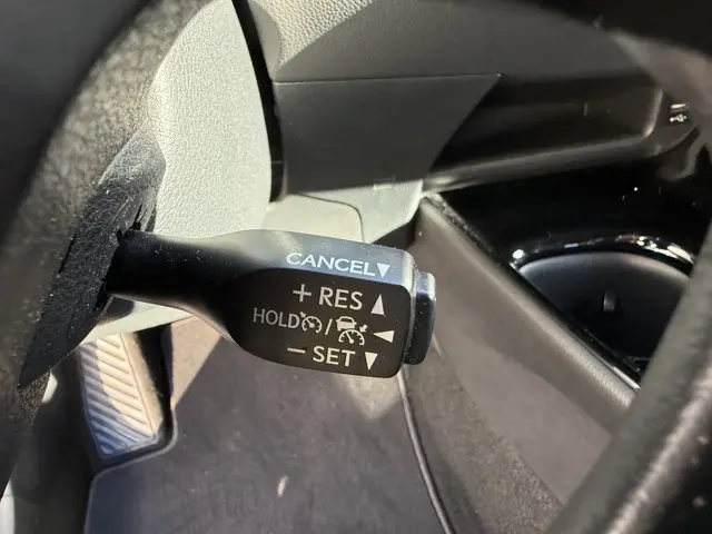 Toyota C-HR 1.8 Hybrid Executive 2020 Hybride Benzine 16