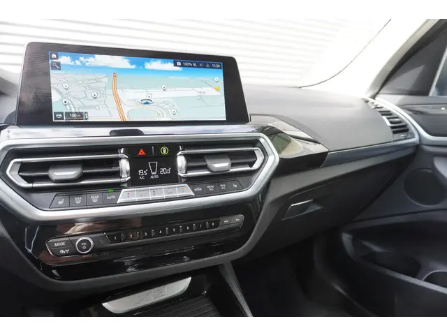 BMW X3 xDrive30e 2022 Hybride Benzine 11