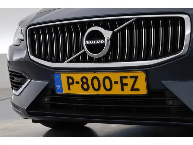 Volvo V60 2.0 T8 Inscription 2022 Hybride Benzine 35