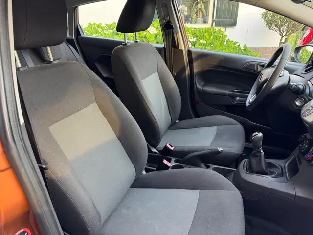 Ford Fiesta 1.25 Titanium 2015 Benzine 12