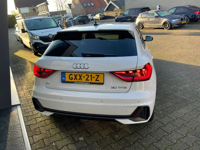 Audi A1 Sportback 30 TFSI S edition 2023 Benzine 4