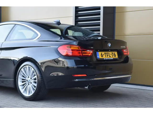 BMW 4 Serie Coupé 420i High Executive 2014 Benzine 4