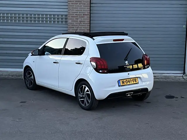 Peugeot 108 1.2 Puretech Allure 2015 Benzine 29