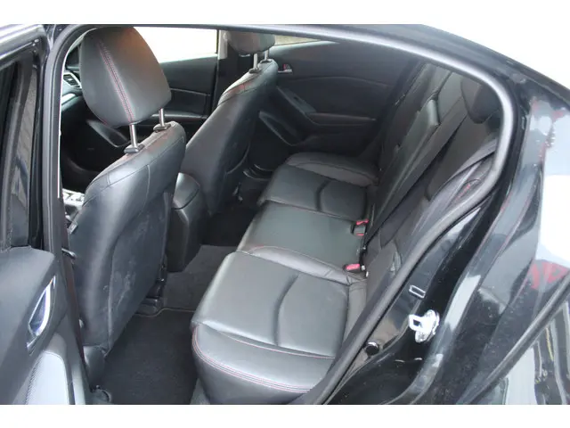 Mazda 3 2.0 GT-M//Bose//Automaat//Navi!! 2014 Benzine 31