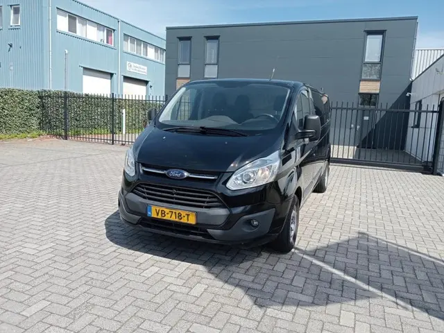 Ford Transit Custom 290 2.2 TDCI L2H1 Bj 2013 2013 Diesel