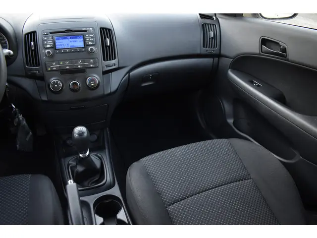 Hyundai i30 CW 1.4i i-Drive Cool 2012 Benzine 10