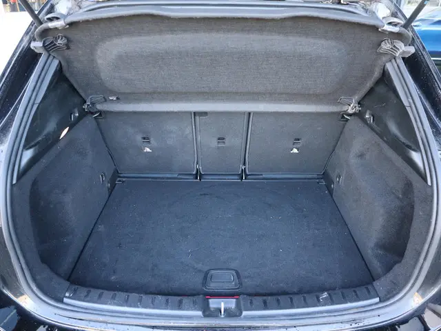 Mercedes-Benz GLA 250 e AMG Line 2022 Hybride Benzine 7