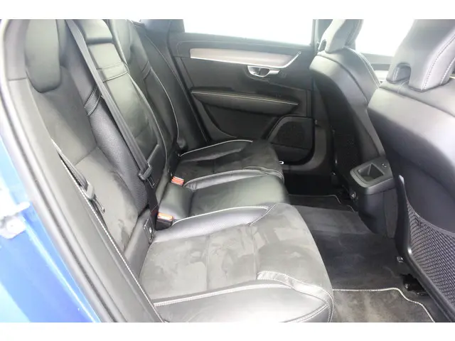 Volvo V90 T4 190pk R-Design 2018 Benzine 11