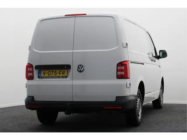 Volkswagen Transporter 2.0 TDI DSG L1H1 2017 Diesel 19