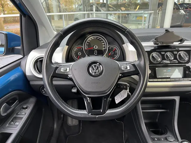 Volkswagen up! 1.0 BMT high up! 2018 Benzine 29