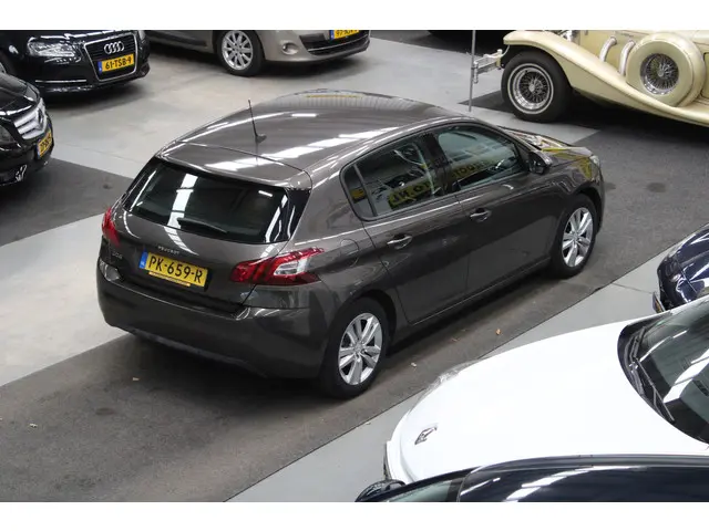 Peugeot 308 1.2 VTi Blue Lease 2013 Benzine 25