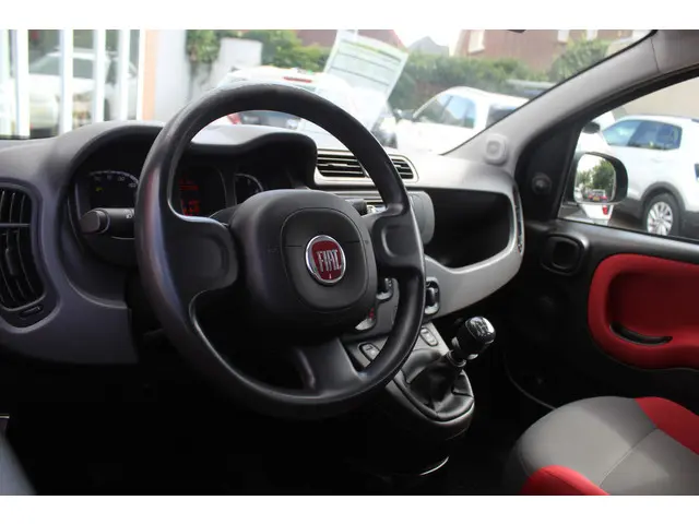 Fiat Panda 0.9 TwinAir Edizione Cool 2016 Benzine 10