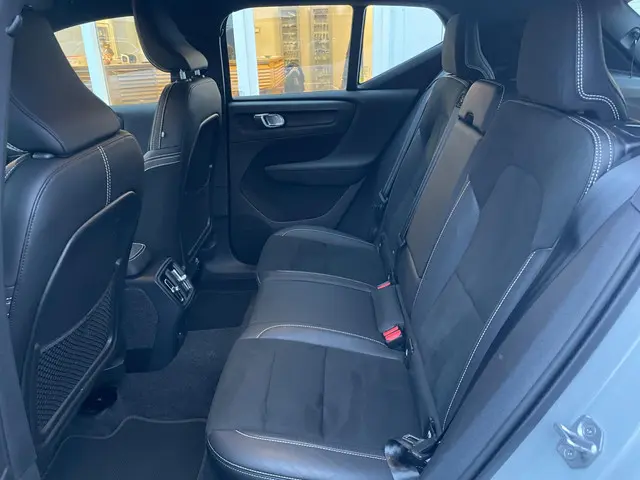 Volvo XC40 Recharge P8 AWD R-Design 2021 Elektrisch 16