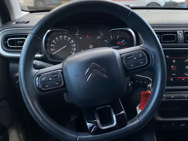 Citroën C3 1.2 PureTech Shine 2017 Benzine 10