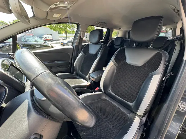 Renault Clio Estate TCe 90 Energy Bose 2019 Benzine 12