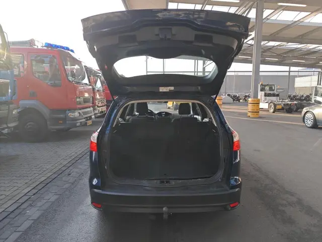 Ford Focus Wagon 1.0 EcoBoost Trend 2013 Benzine 8