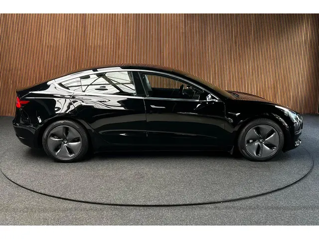 Tesla Model 3 Long Range AWD 75 kWh 2022 Elektrisch 6