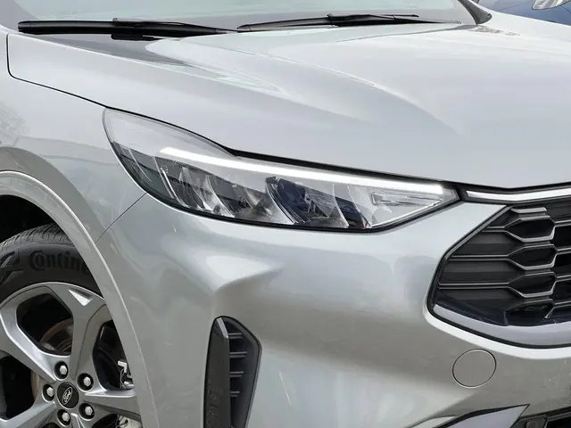 Ford Kuga 2.5 FHEV ST-Line 2025 Hybride Benzine 5