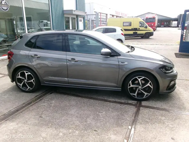 Volkswagen Polo 1.0 TSI Highline Business R 2020 Benzine 5