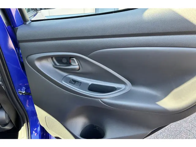 Toyota Yaris 1.5 Hybrid 115 Active 2025 Hybride Benzine 36