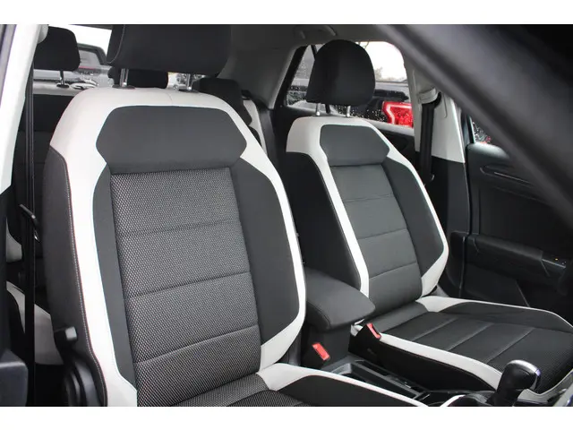 Volkswagen T-Roc 1.5 TSI Sport 2020 Benzine 13