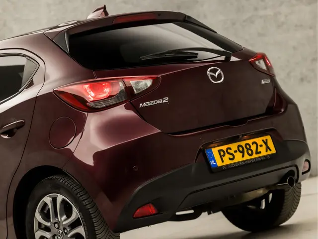 Mazda 2 1.5 Skyactiv-G GT-Luxury 2017 Benzine 13