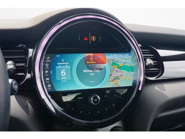 MINI 5-Deurs Cooper Classic 2021 Benzine 19