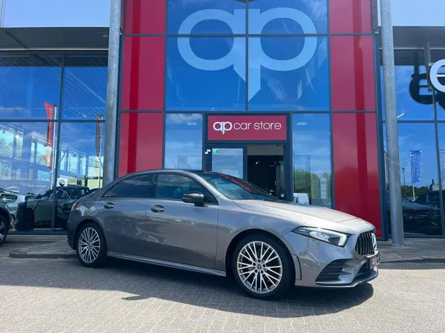 Mercedes-Benz A-Klasse 250 AMG Line 2020 Benzine 3