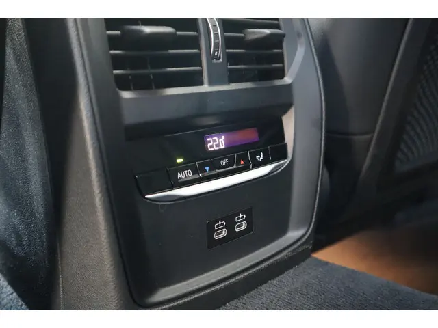 BMW 3 Serie M-Sport 2022 Hybride Benzine 23