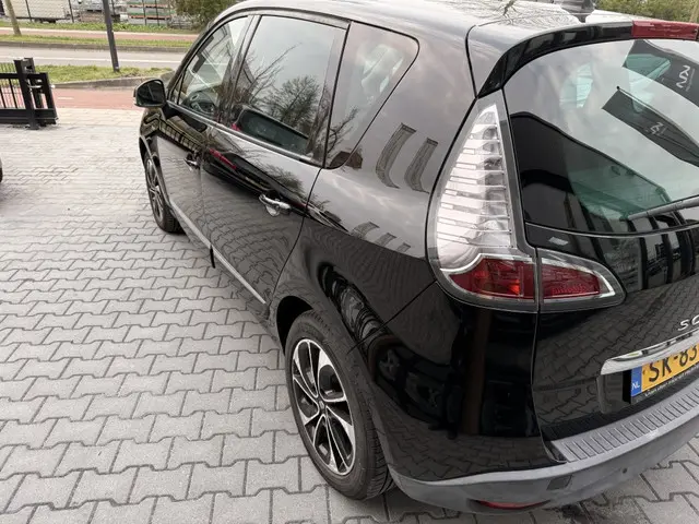 Renault Scénic 1.2 TCe Bose 2014 Benzine 12