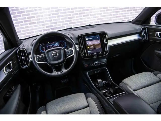 Volvo XC40 2.0 B4 Plus Dark 2024 Benzine 11