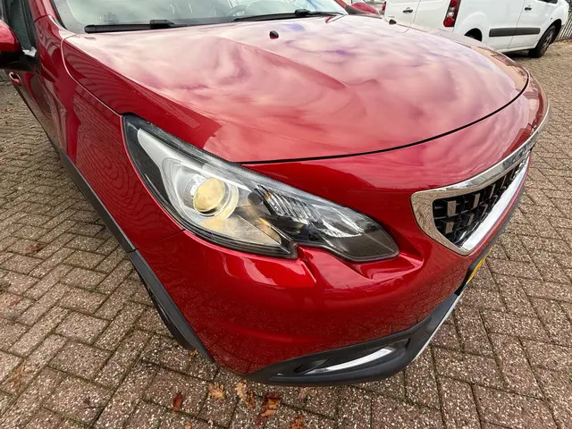Peugeot 2008 1.2 PureTech Allure 2019 Benzine 22