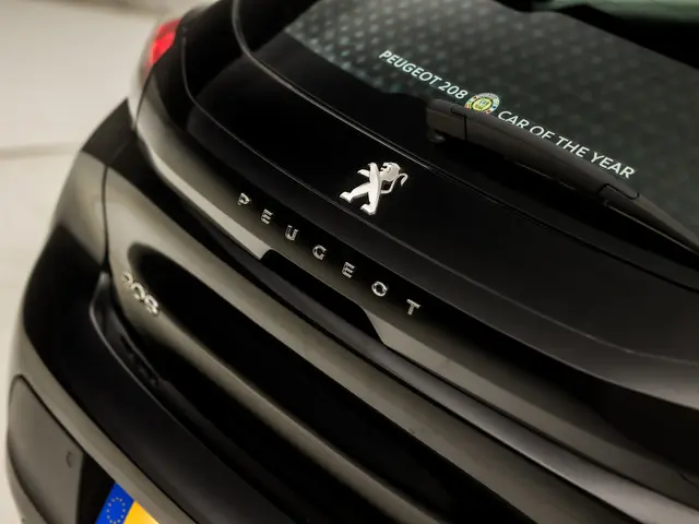 Peugeot 208 1.2 PureTech Sport 2020 Benzine 23