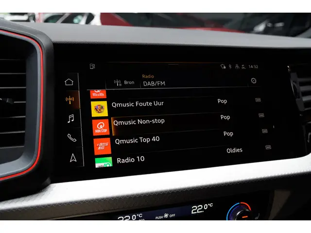 Audi A1 Sportback 40 TFSI S- Line 2023 Benzine 35