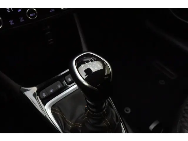 Opel Crossland X 1.2 Turbo Innovation 2019 Benzine 28