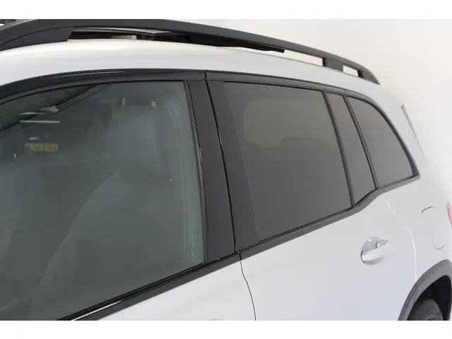 Mercedes-Benz GLB 200 Business Solution AMG 2020 Benzine 6