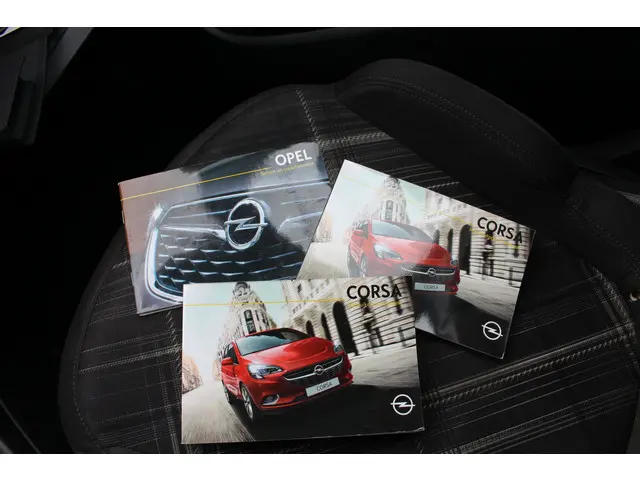 Opel Corsa 1.4 Online Edition AUTOMAAT 2018 Benzine 24
