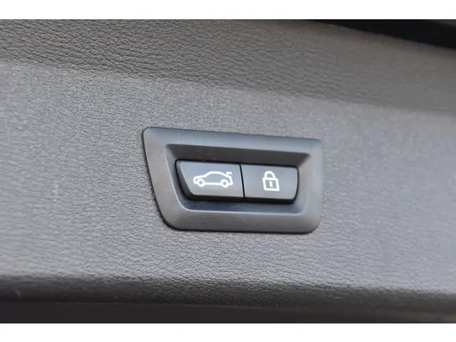 BMW X1 xDrive20i Executive 2017 Benzine 33