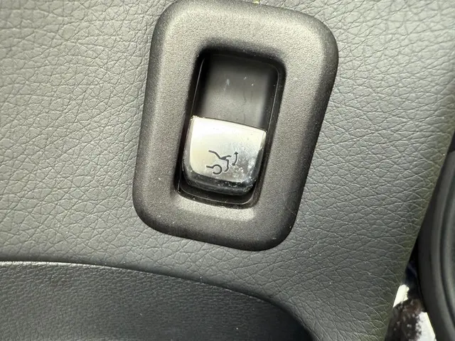 Mercedes-Benz GLC 250 d 4MATIC Prestige 2016 Diesel 18