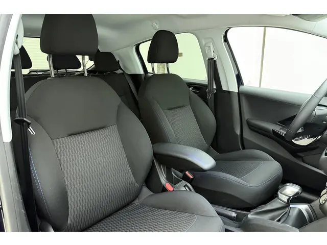 Peugeot 208 1.2 PureTech Signature 2019 Benzine 13