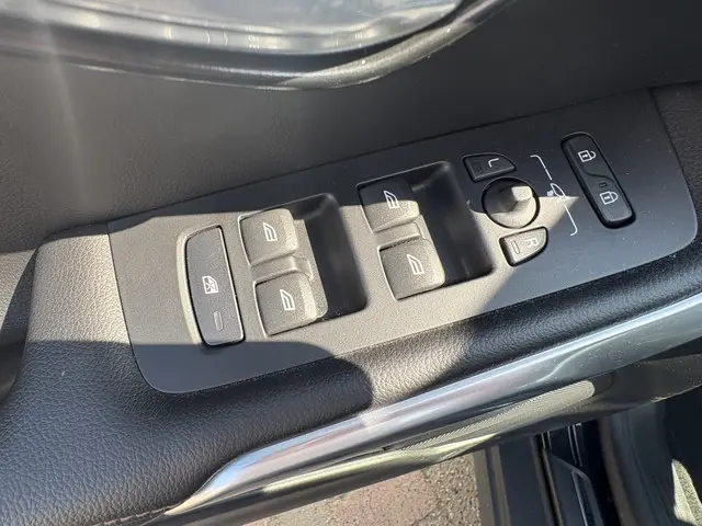 Volvo V40 Cross Country 2.0 D3 Summum 2019 Diesel 10
