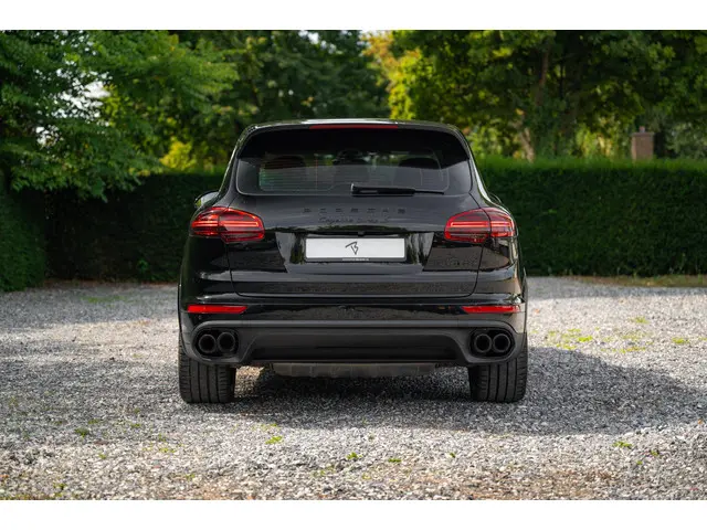 Porsche Cayenne 4.8 Turbo S 2014 Benzine 30