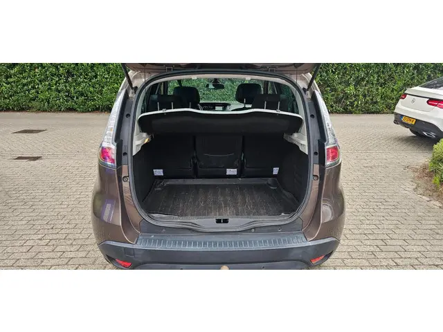 Renault Scénic 1.2 TCe Bose 2013 Benzine 4