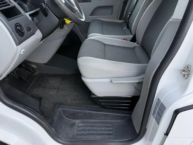 Volkswagen Transporter 2.0 TDI L1H1 2014 Diesel 7